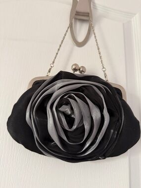 Black and Silver Rose Applique Women’s Evening Clutch